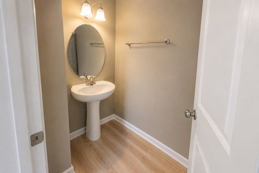 Building Photo - 6245 Emerald Lake Ct