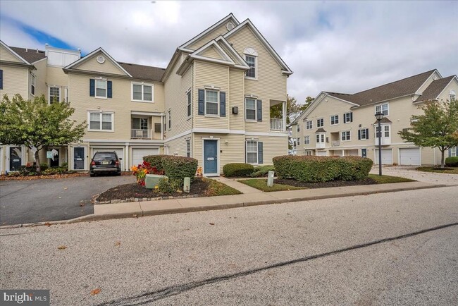 Building Photo - 5606 Riverfront Dr