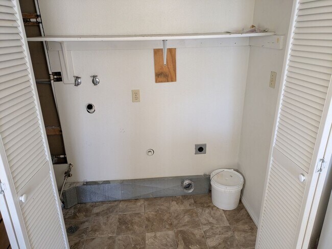 Building Photo - 216 S 100 E