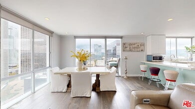 Building Photo - 2160 Century Pk E