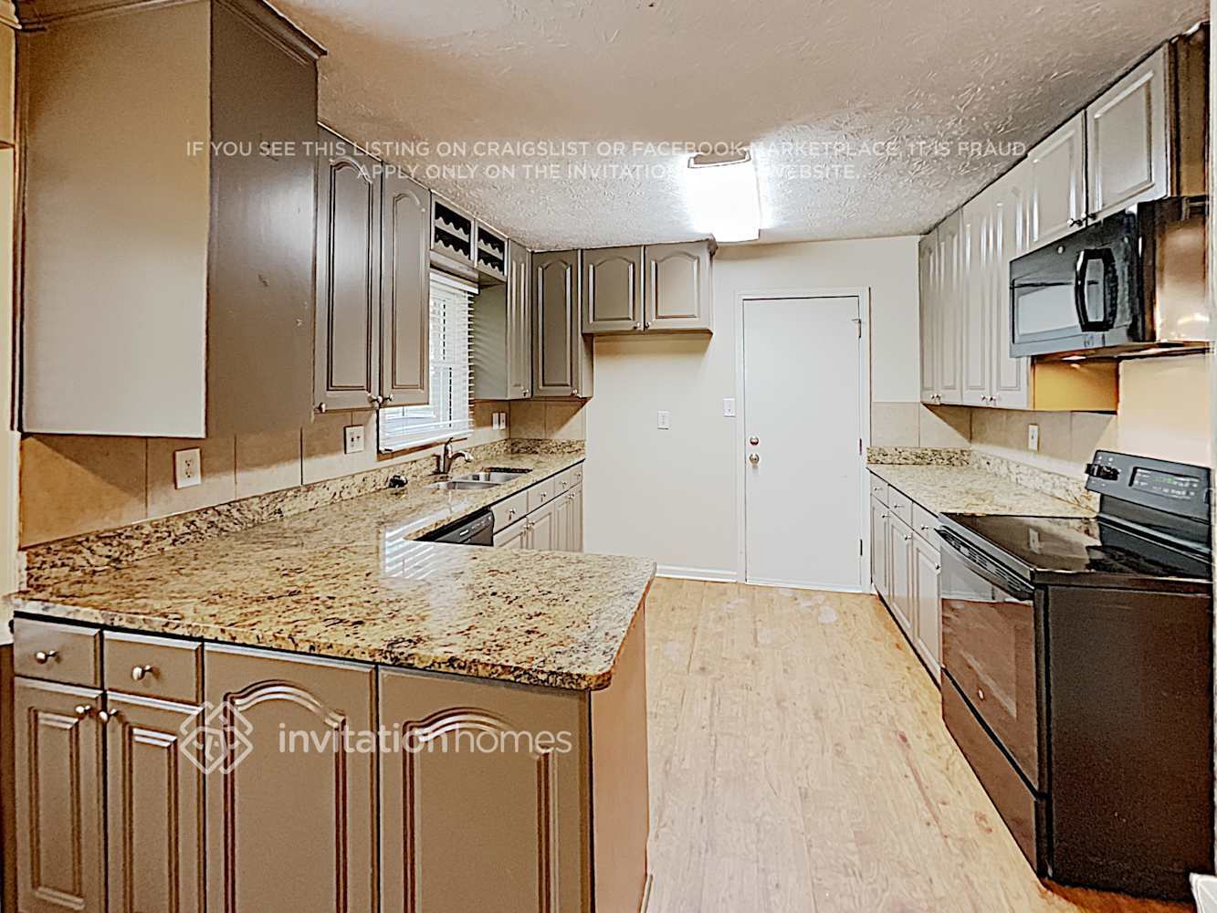 Building Photo - 2354 Shadowood Dr SW