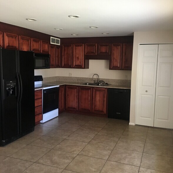 Building Photo - 3747 E Winchcomb Dr
