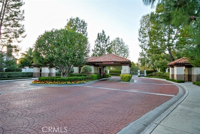 Building Photo - 2140 Chandler Dr