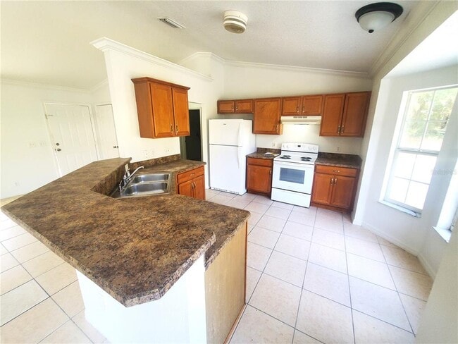 Building Photo - 2825 SW 140th Ct