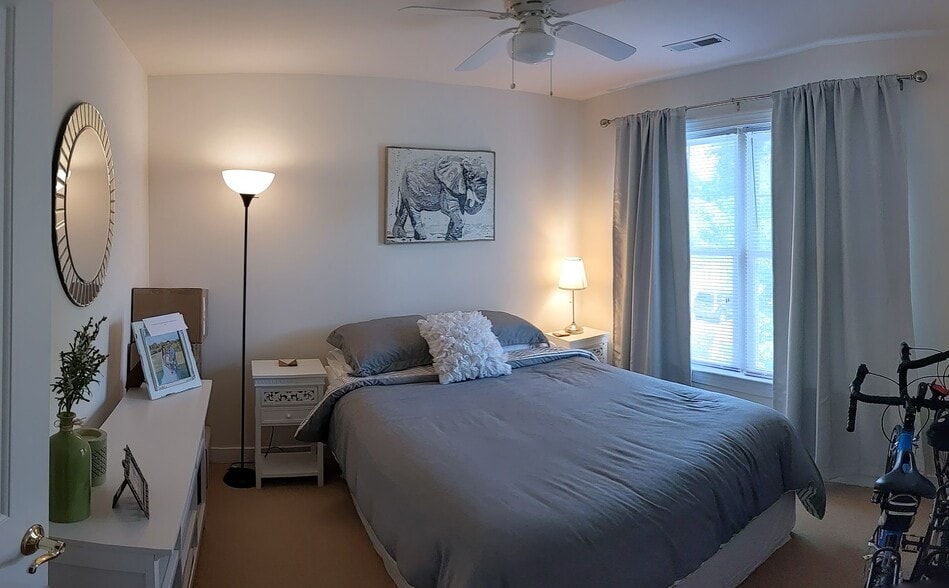 Bedroom 3 - 710 Palatine Ave