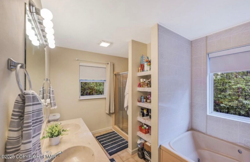 Building Photo - 128 Wilson Ct