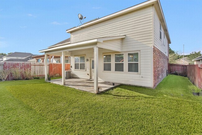 Building Photo - 2730 Donellan Dr