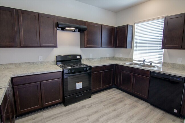 Building Photo - 18638 Bell Ravine Dr