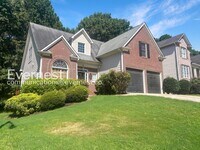 Building Photo - Limited Time Special Offer / 4 Bed, 4 Bath Home with Garage / Pet-Friendly / Vouchers Accepted / ...