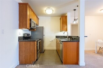 Building Photo - 10982 Roebling Ave