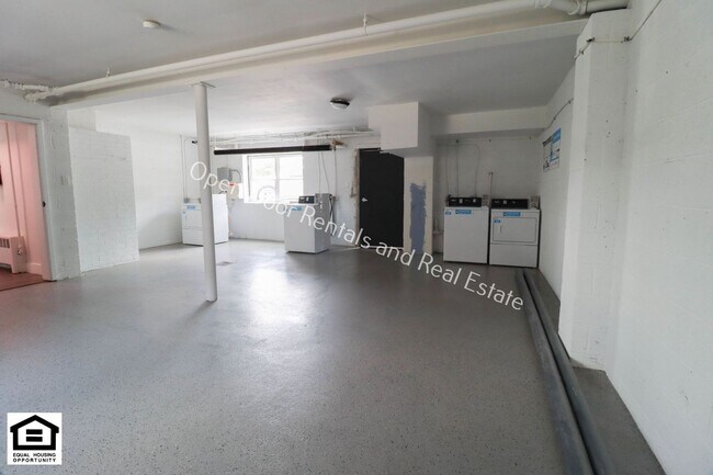 Building Photo - 1823 Griswold Dr