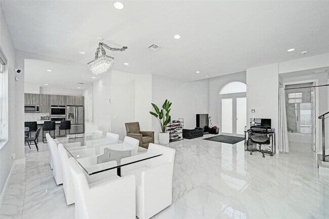 Building Photo - 3534 Forest View Cir