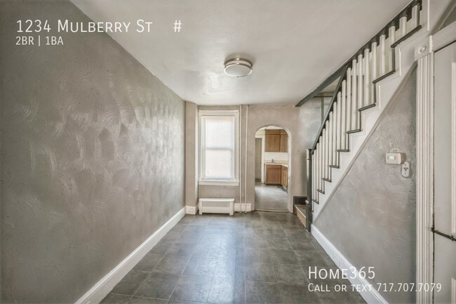 Building Photo - 1234 Mulberry St