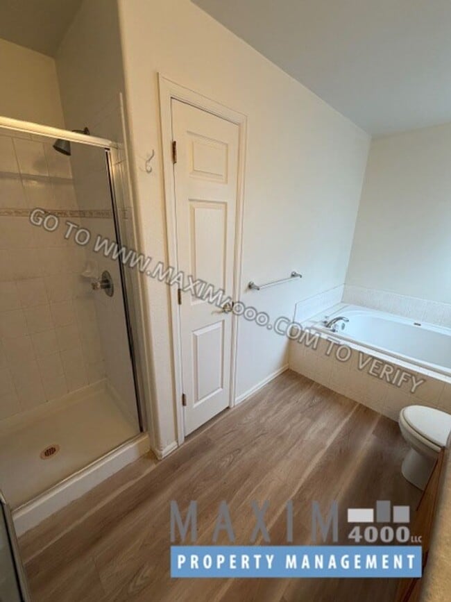 Building Photo - 210 W Sunset Dr