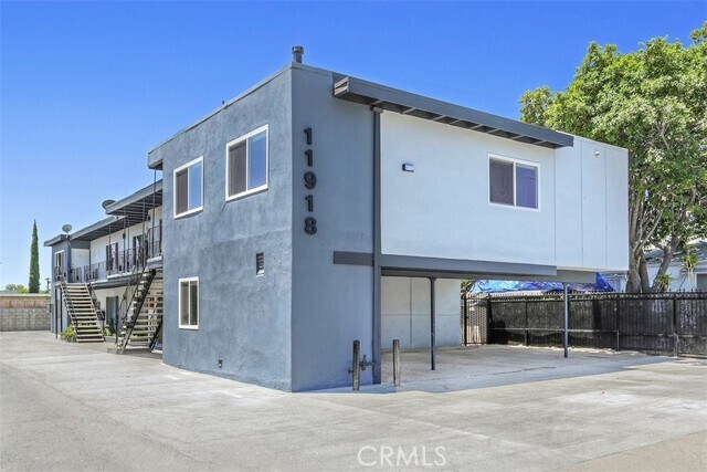 Building Photo - 11918 Hart St