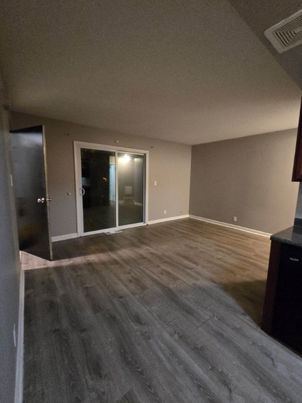 Building Photo - 72 Wilbury Pl