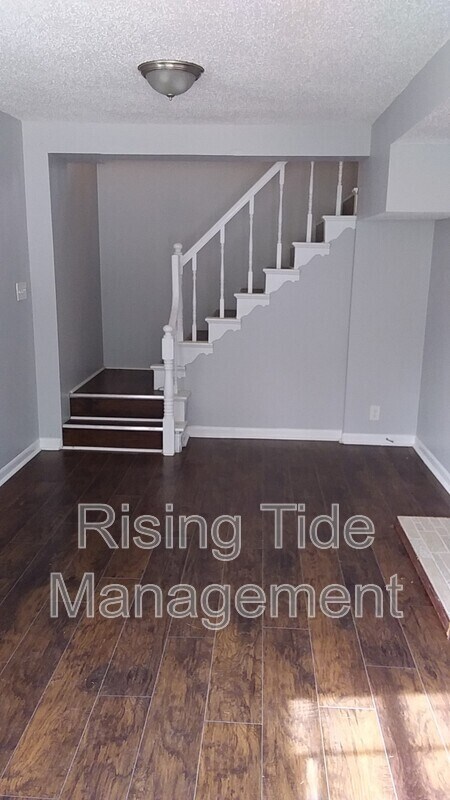 Building Photo - 948 Longview Cir