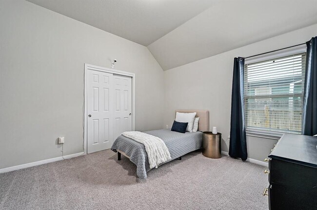 Building Photo - 1309 Goldilocks Ln