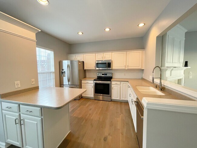 Building Photo - 2947 Castleberry Ct