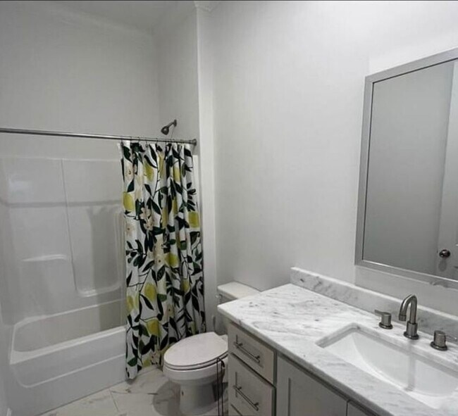 Building Photo - 104 Santa Marta Dr