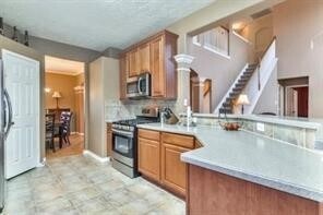 Building Photo - 1621 N Yellowstone Dr