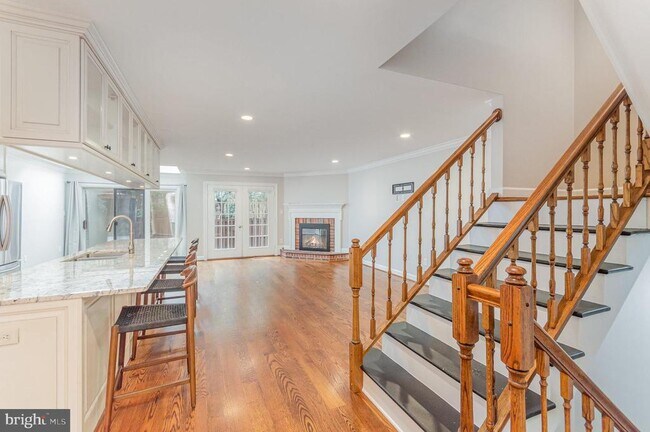 Building Photo - 6311 Chaucer Ln