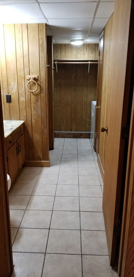 Building Photo - Large 2+ Bedroom home with a country setting