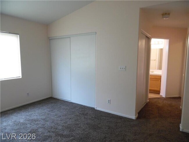 Building Photo - ONE STORY - 2 BEDROOM WITH 2 CAR GARAGE