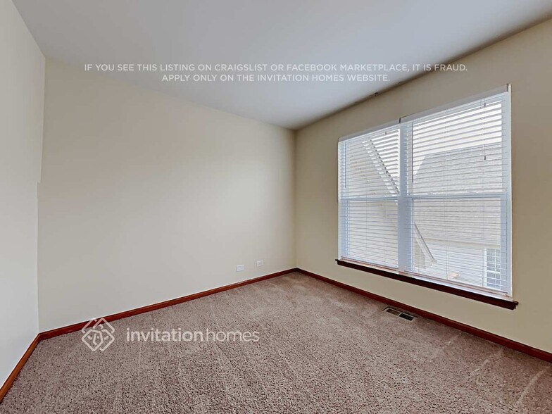 Building Photo - 2176 Edinburgh Ln