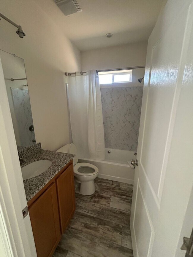 Building Photo - LAKE COMBIE ACCESS. Brand New 3-Bedroom Ho...