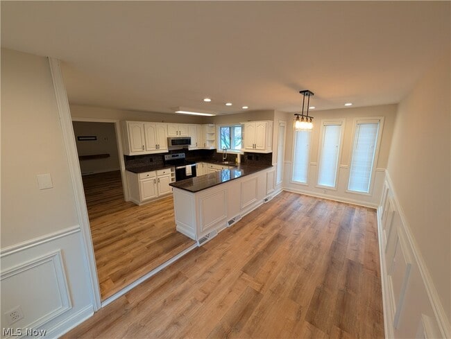 Building Photo - 8645 Courtland Dr