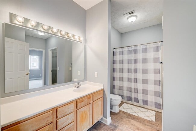 Building Photo - **Swimming Pool*****1 Bed 1 Bath******Cross Pointe Business Park*****LAKE VIEW AVAILABLE