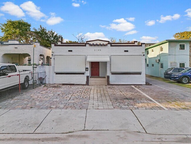Building Photo - 2145 SW 7th St
