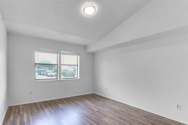 Building Photo - 2509 Sumac Ln
