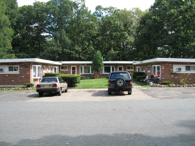 Primary Photo - Brady Park Apartments