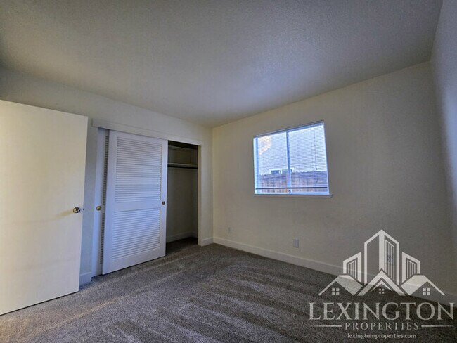 Building Photo - Beautifully Updated, 4BD/3BA, Home in Rocklin – Excellent Location!