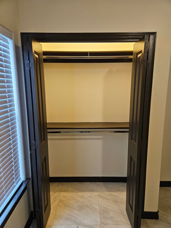 Building Photo - 2907 Clark Blvd