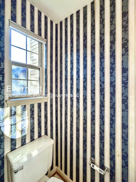 Building Photo - 16321 Taconic Cir