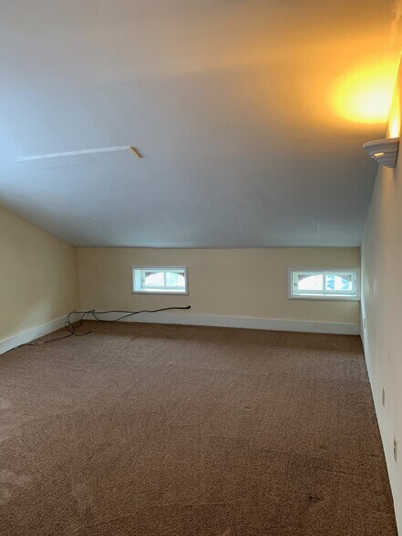 Building Photo - 2437 Ohio Ave