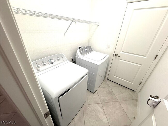 Building Photo - 14579 Palamos Cir