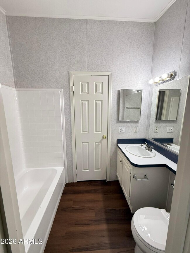 Building Photo - 11008 W Southern Ave