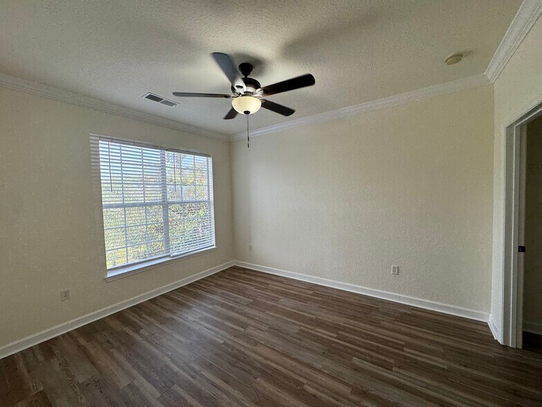 Building Photo - 1301 Tuscan Terrace