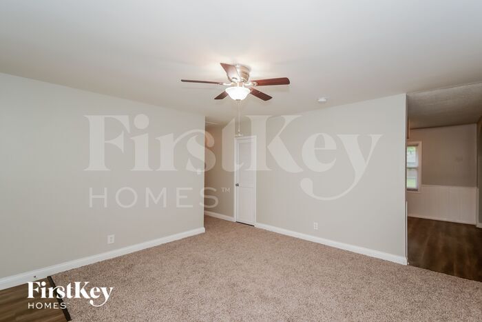 Building Photo - 4931 Karen Dr