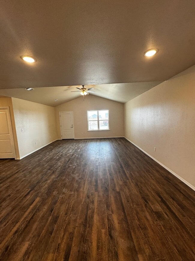 Building Photo - New construction!!! Beacon Pointe 3/2/2 $250.00 off 1st month's rent