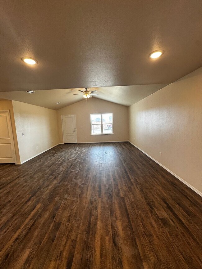 Building Photo - New construction!!! Beacon Pointe 3/2/2