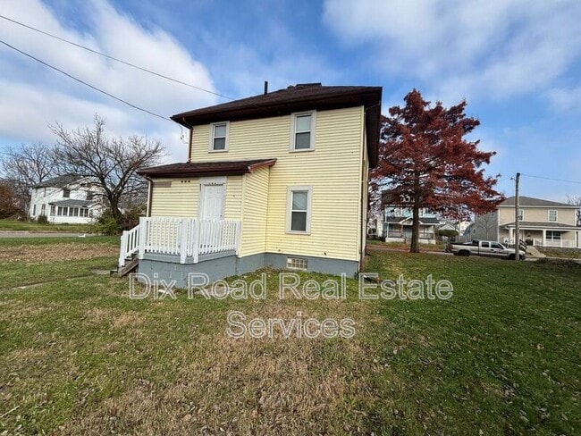 Building Photo - 63 Hallwood Ave