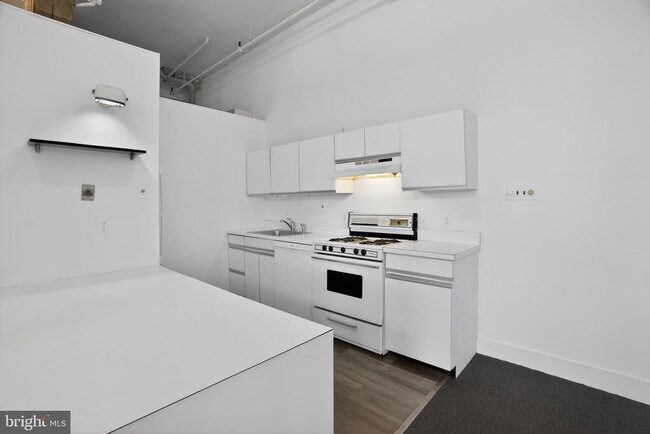 Building Photo - 408 Vine St