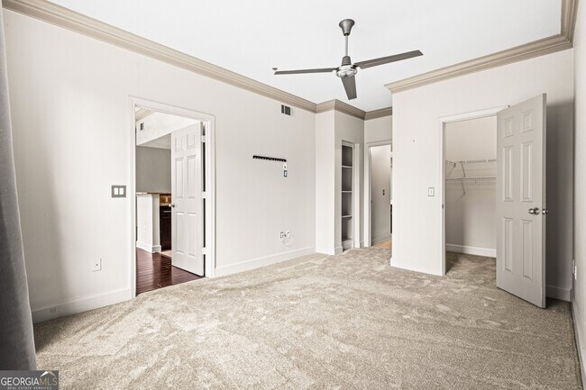 Building Photo - 3777 Peachtree Rd NE