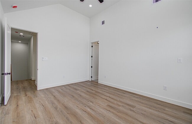 Building Photo - 4605 Edison St