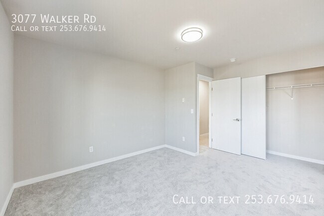 Building Photo - 3077 Walker Rd